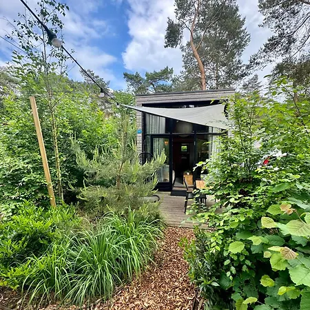 Tiny House Op De Veluwe * 贝克贝亨